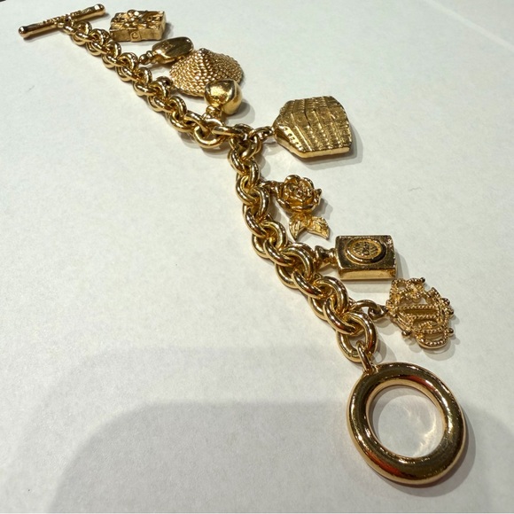 Christian Dior Vintage Gold Tone Charm Bracelet Rare Perfume & Boutique Motifs - Picture 7 of 9